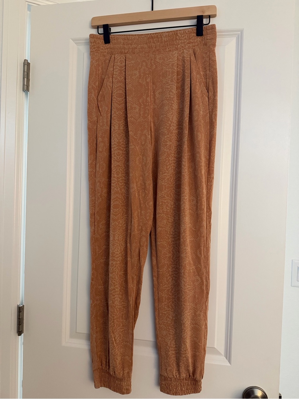 Express Women's Rust Tan Pull-On Jogger Pants